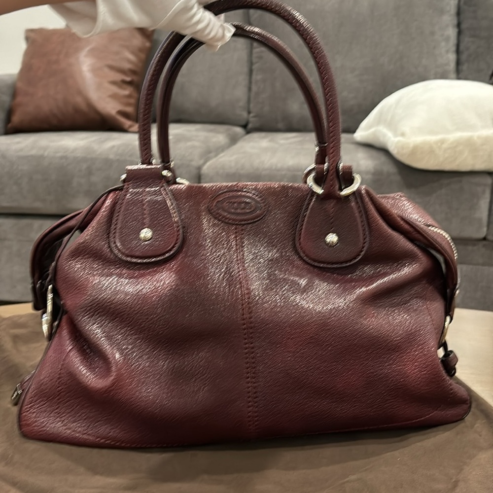 Tod’s Leather Shoulder Bag